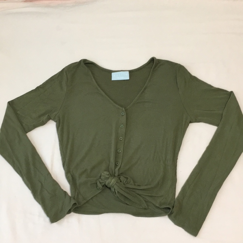 Nollie Front tie cropped tops
